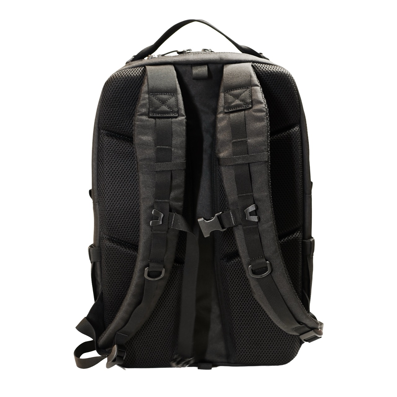 Water-resistant exterior material on the Alkem Gear backpack
